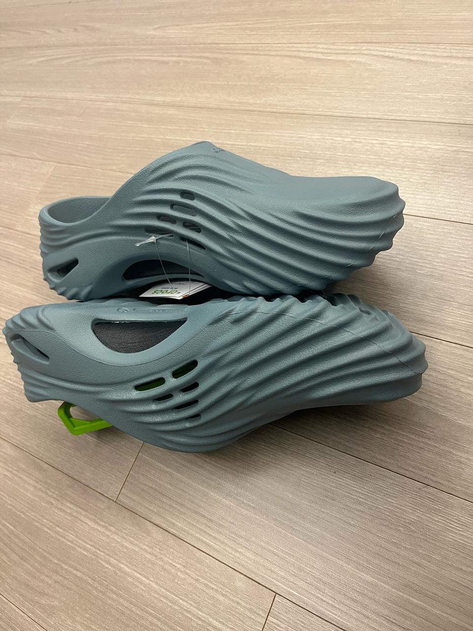 크록스 에코 웨이브 260 새제품