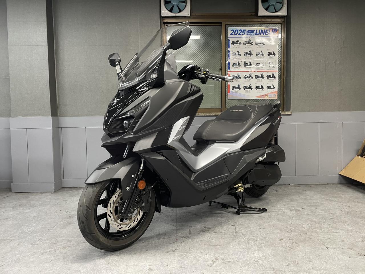 SYM "크루심알파300ABS" 22년식 특A급매물! 스쿠터오토바이
