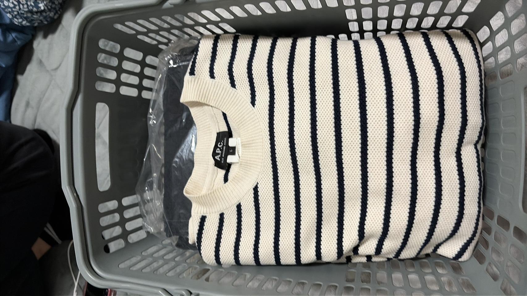 APC 아페쎄 스트라이프 긴소매 니트 L