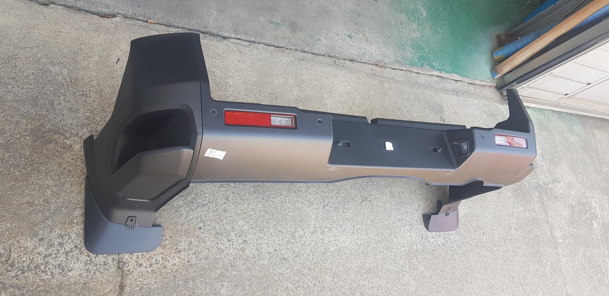 무쏘 Q300 그랜드 26년식 KGM 적재함 리어범퍼 뒷범퍼 신차탈거보관