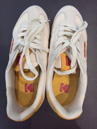 코닥 아이보리 스니커즈..235