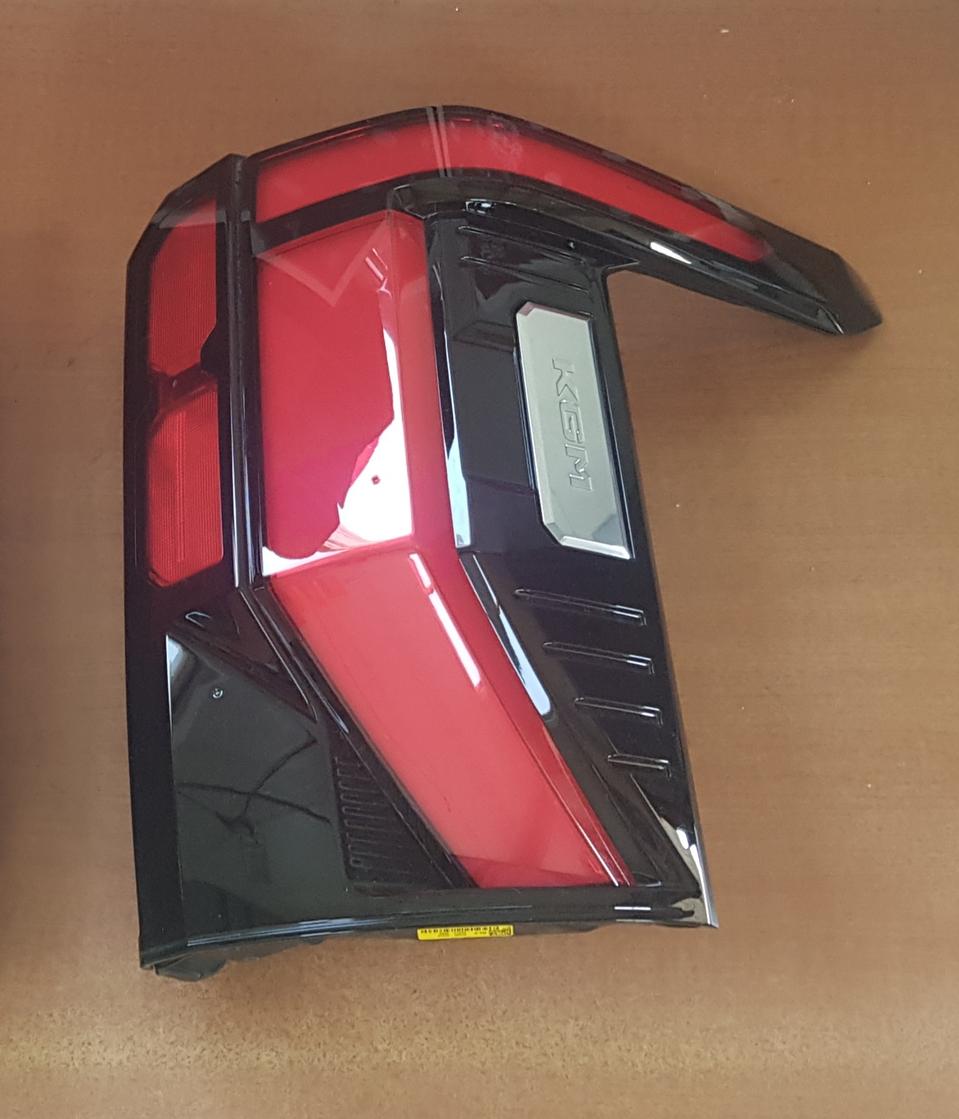 무쏘 Q300그랜드 26년식 LED 후미등 데루등 조수석쪽 신차탈거보관