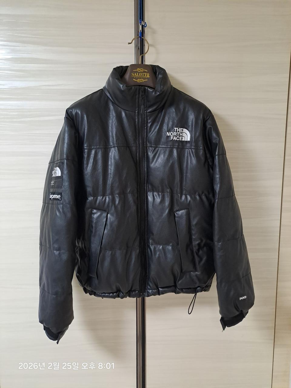 노스페이스x슈프림 패딩
