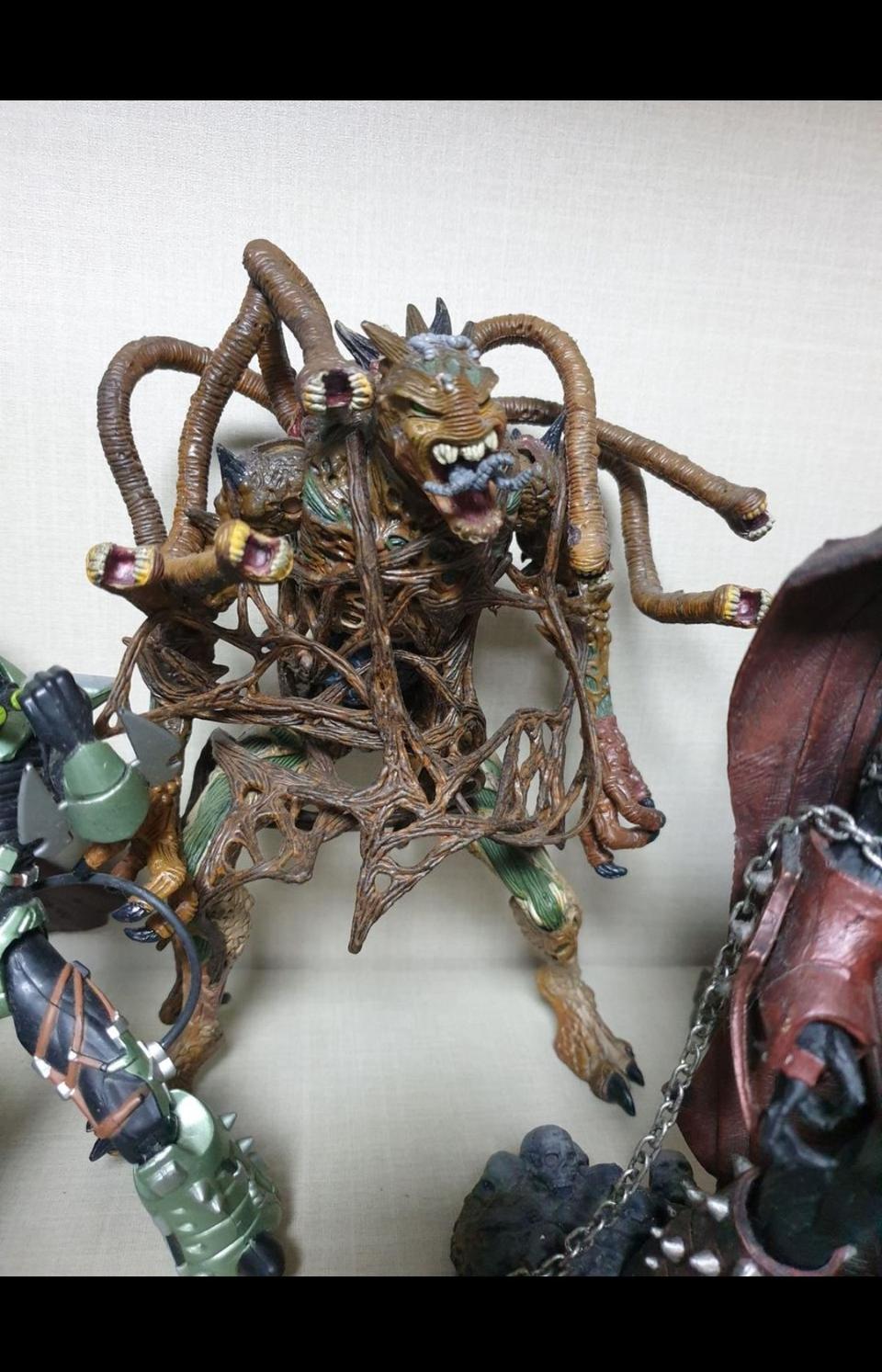 스폰 맥팔레인 크리쳐 피규어 엔젤 판매합니다