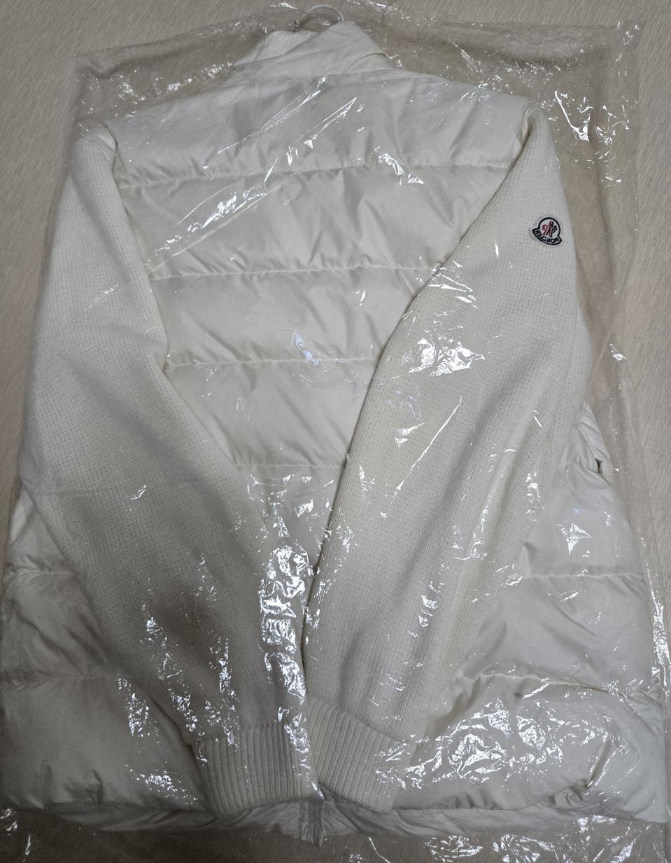몽클레어  흰색패딩  L