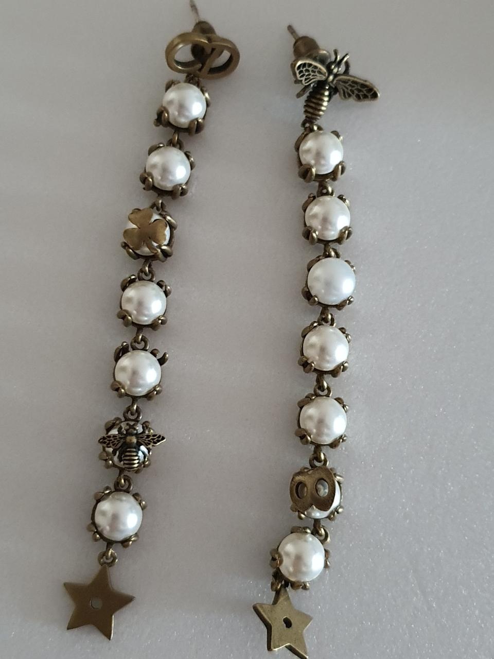 디오르 메탈 진주 귀걸이