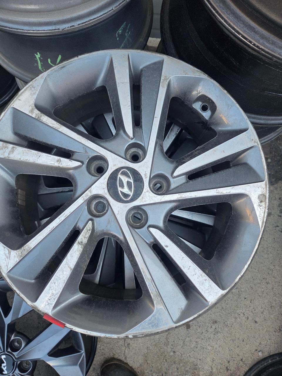 아반떼 AD 17인치휠 중고 4개