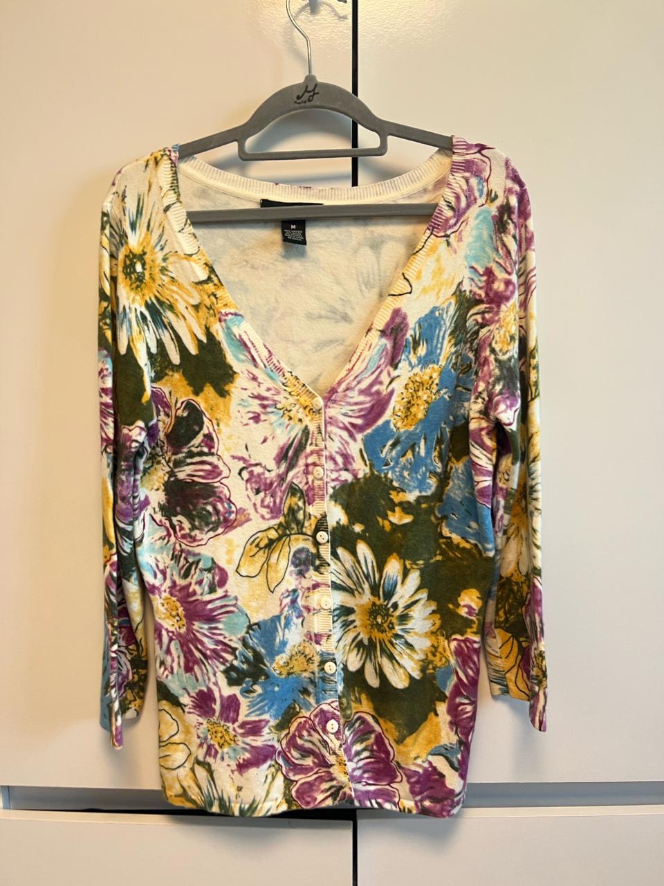 미국에서 구매한 꽃무늬 가디건