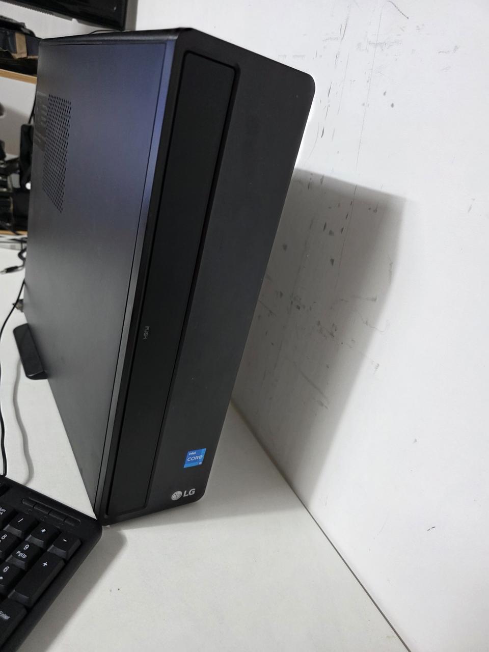 LG컴퓨터 본체 i3-12100 16GB RAM