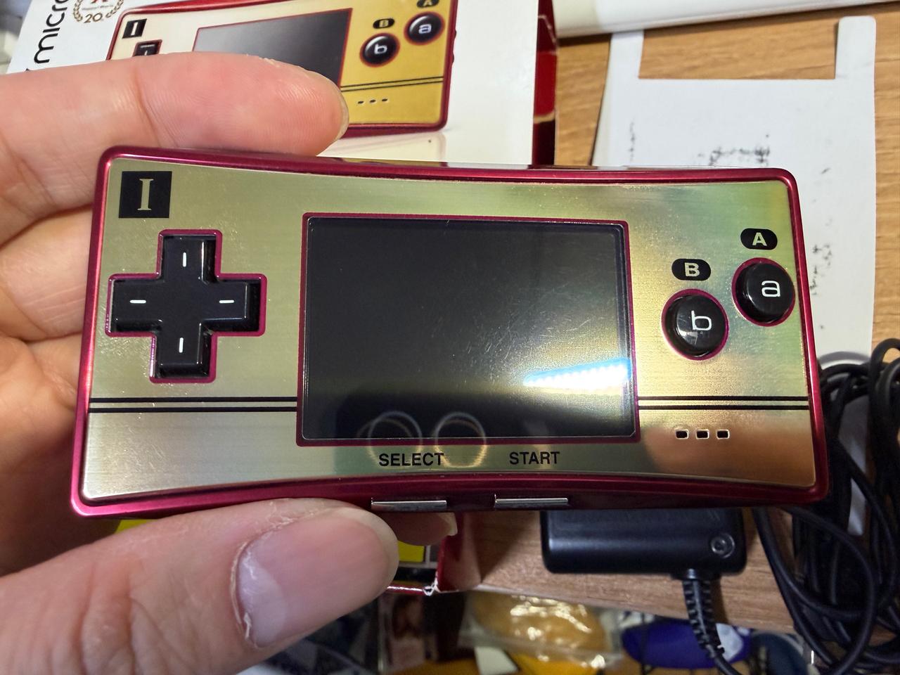 닌텐도 Micro 20주년 패미컴 버전