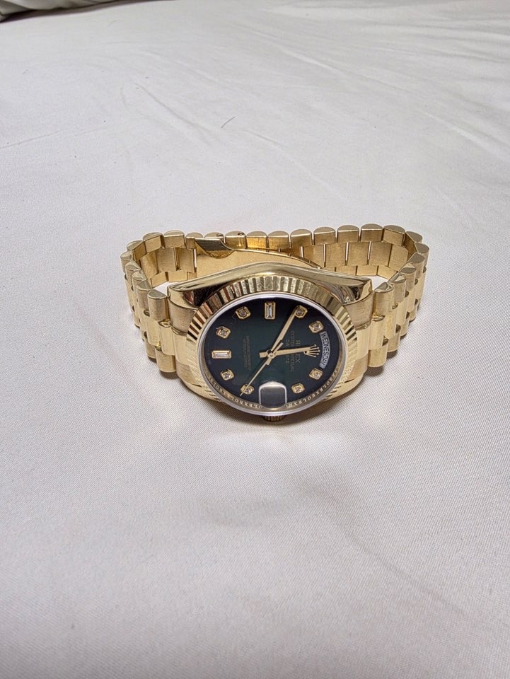 18케이 금통시계