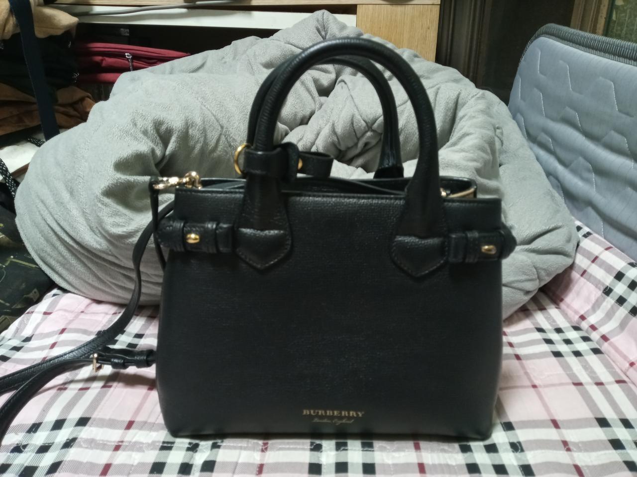 정품 버버리 하우스체크 베너백 미듐 블랙 토트백 상태최상