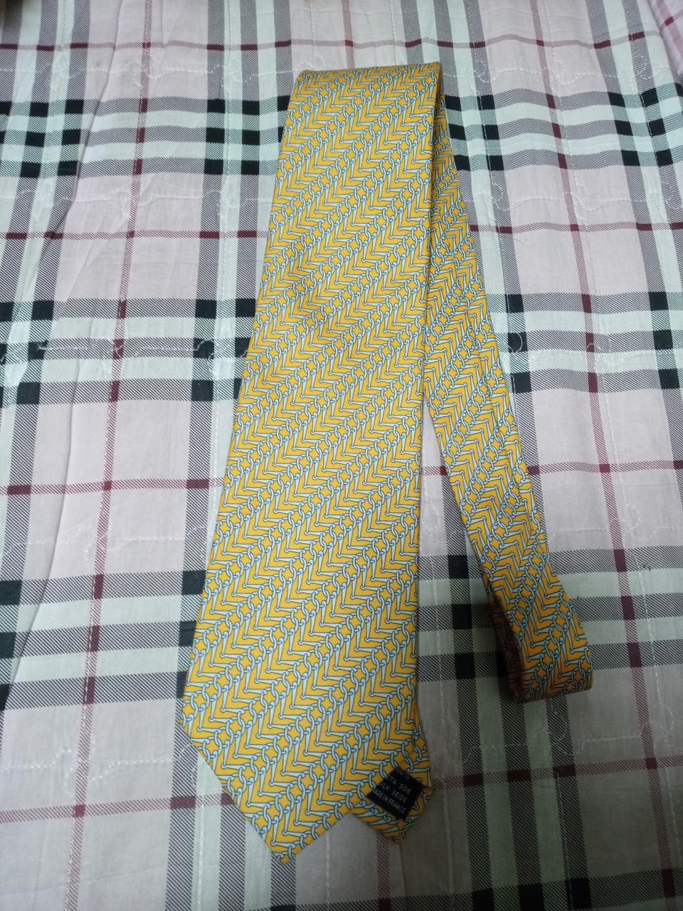 정품 에르메스 옐로우 체인 패턴 실크넥타이 상태최상
