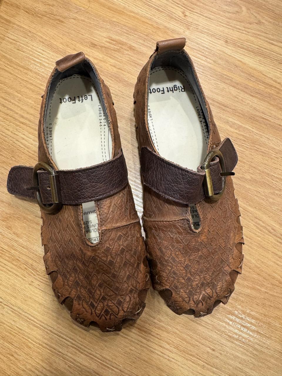 가죽단화스니커즈225