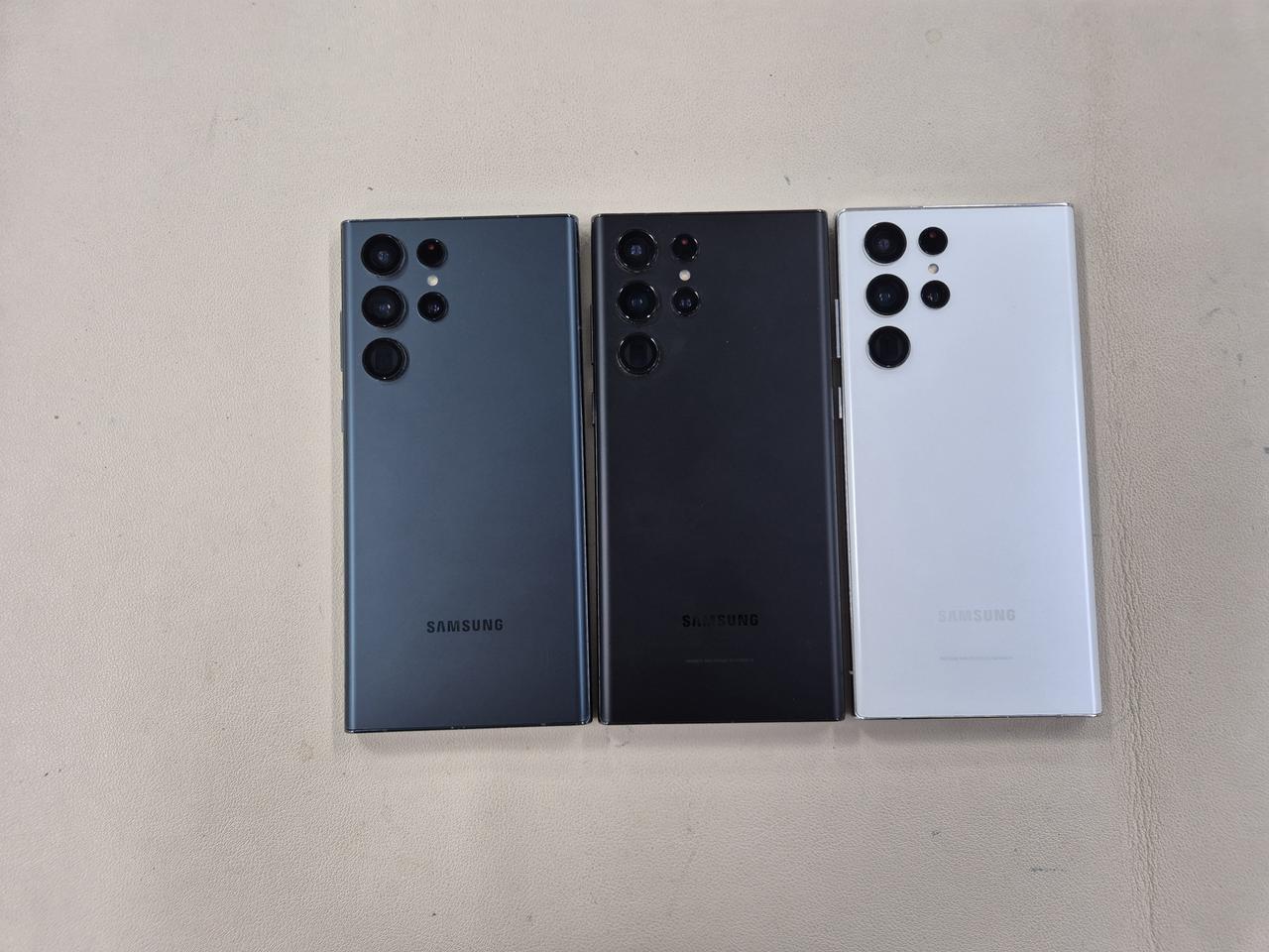 갤럭시s22울트라 256G  무잔상 액정상태굿 상태굿 ^^