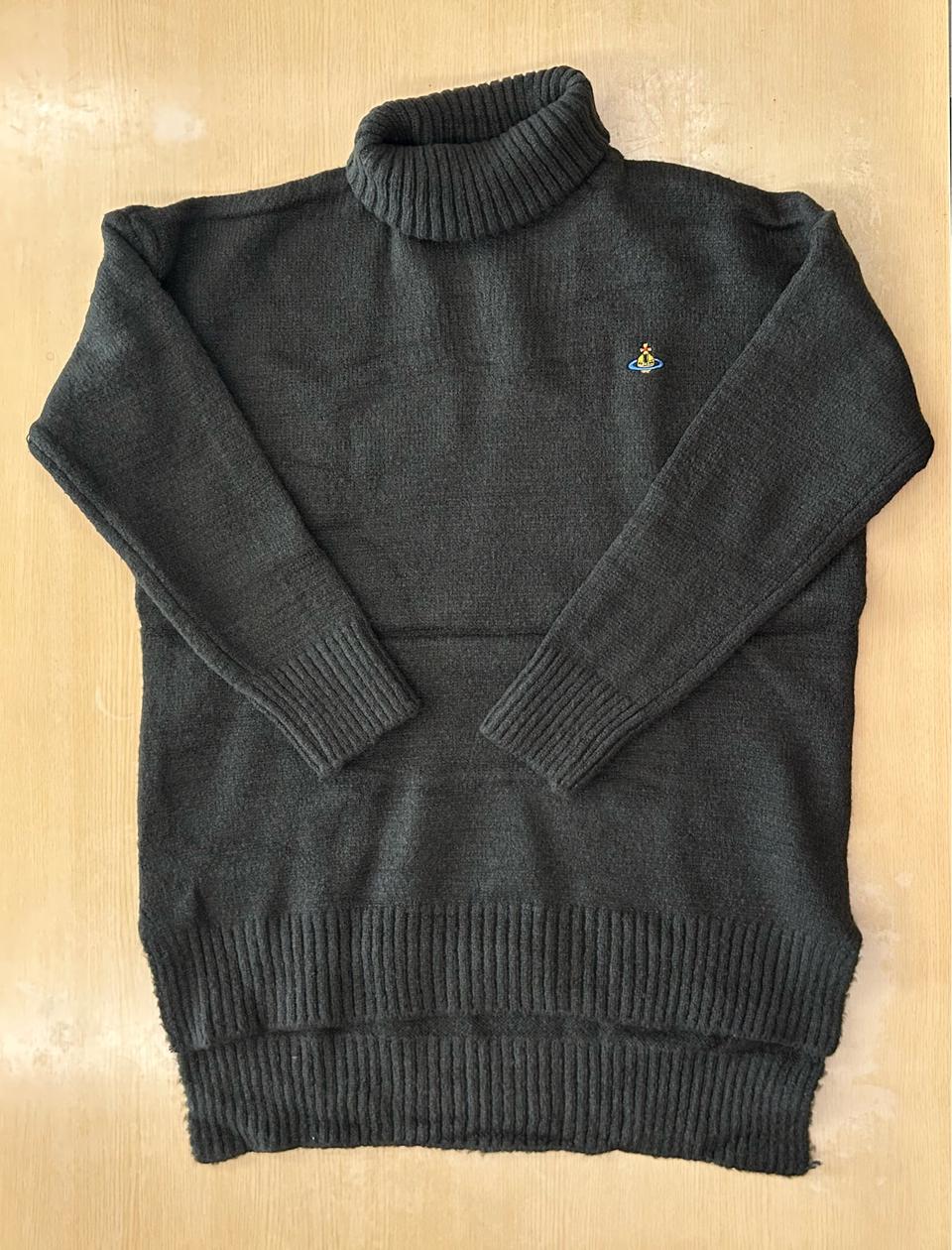 (새상품) 프리사이즈 비비안웨스트우드 목 폴라 니트 브라운