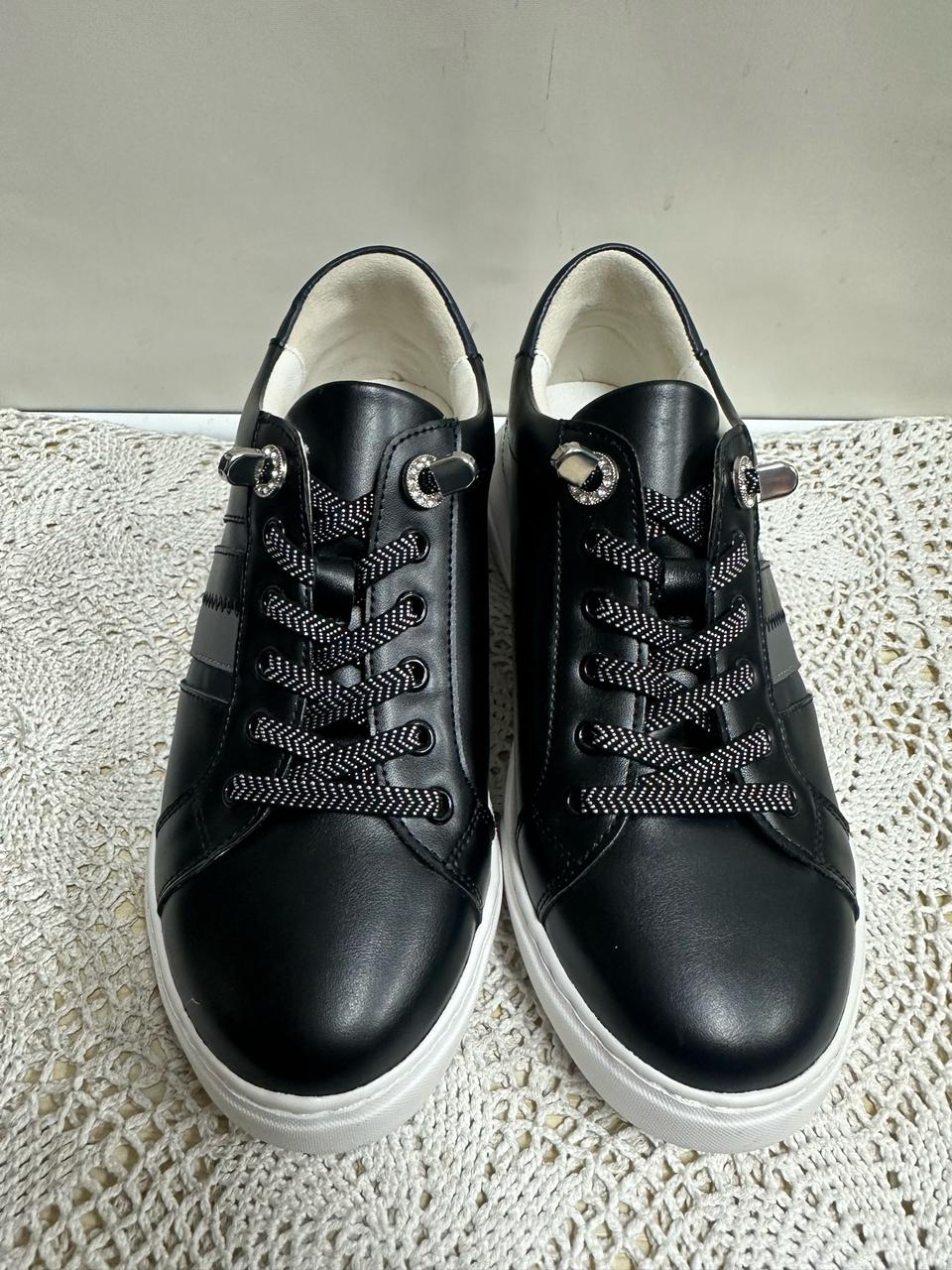 (새상품)에스콰이어 스니커즈 225