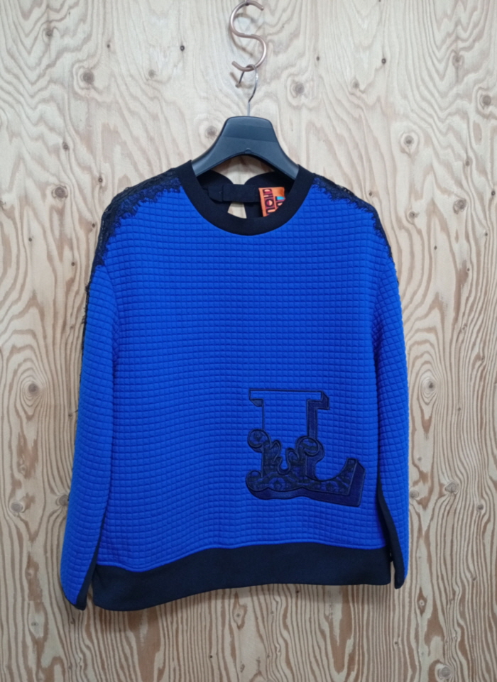 럭키슈에뜨 로고 큐브 티셔츠