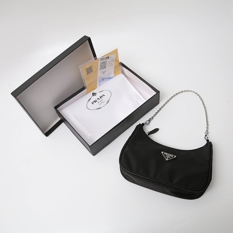 리나일론 숄더백