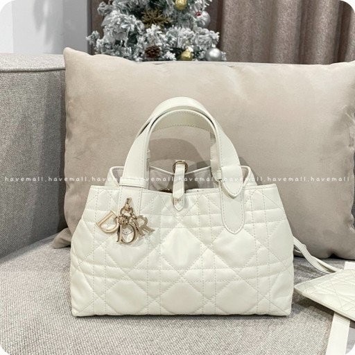 뚜주흐 미듐 화이트