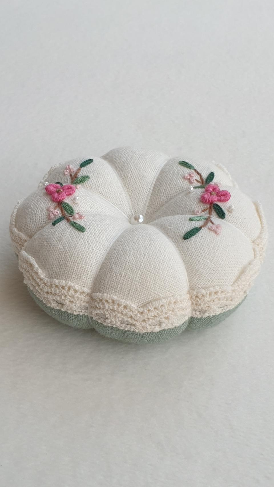 프랑스자수 호박핀쿠션