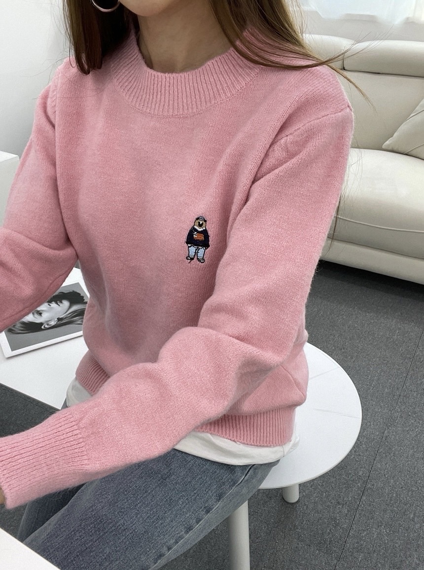 핑크 곰돌이 자수 니트