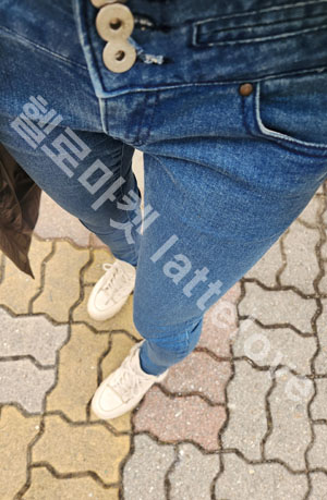 3버튼 스키니진 25 (착샷O)