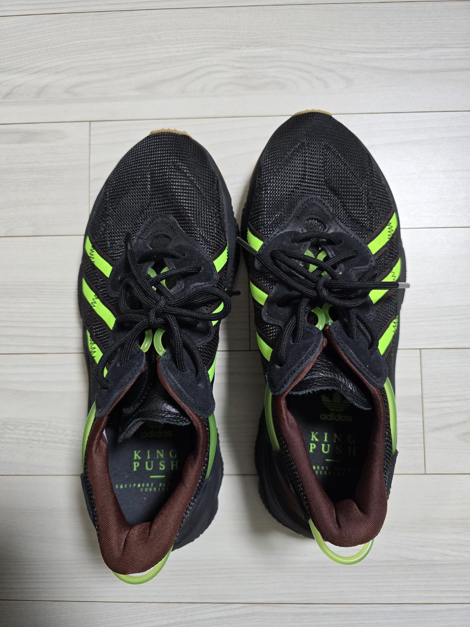 아디다스 X 푸샤 티 오즈위고  265 3번신음 운포