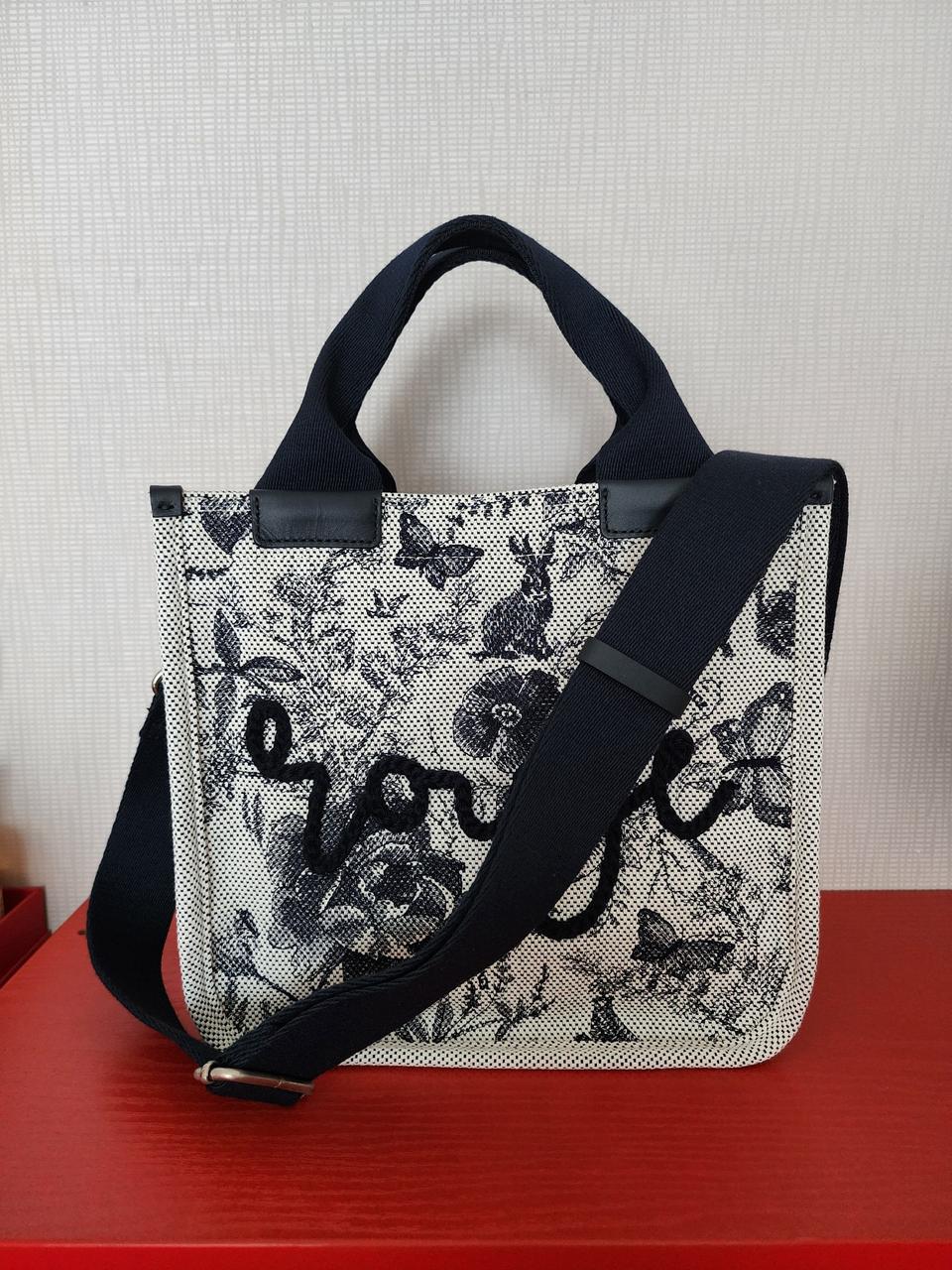 *루즈앤라운지 토트백.