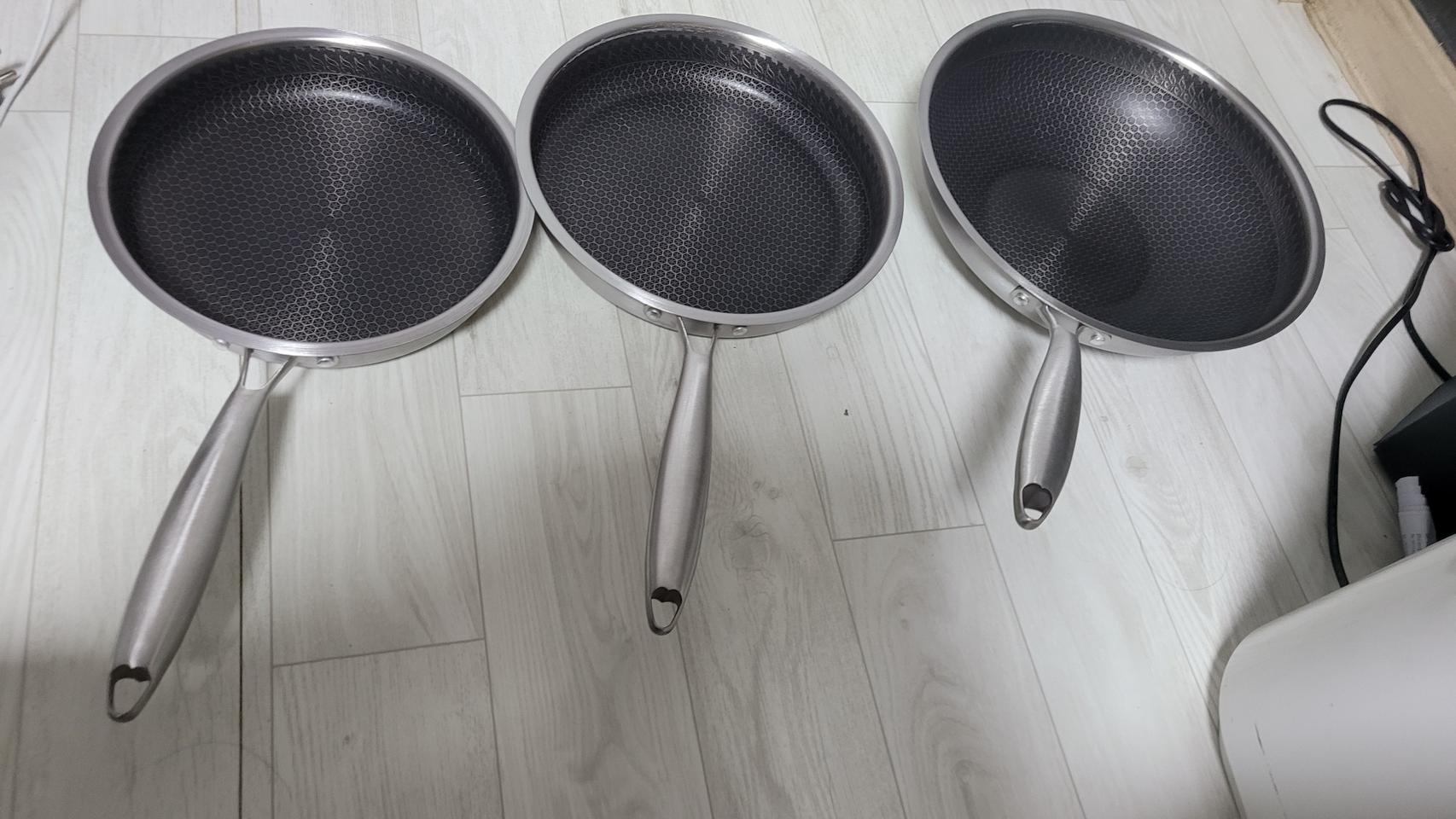 BIEN CUISINE  비앙퀴진 프라이팬 3종 세트입니다- 쿡셀 디자