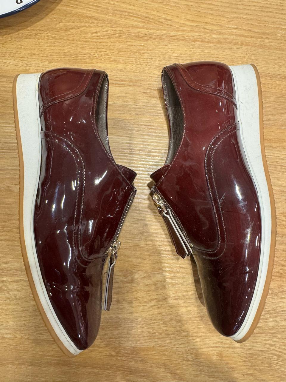 버건디에나멜 여성로퍼슬립온235