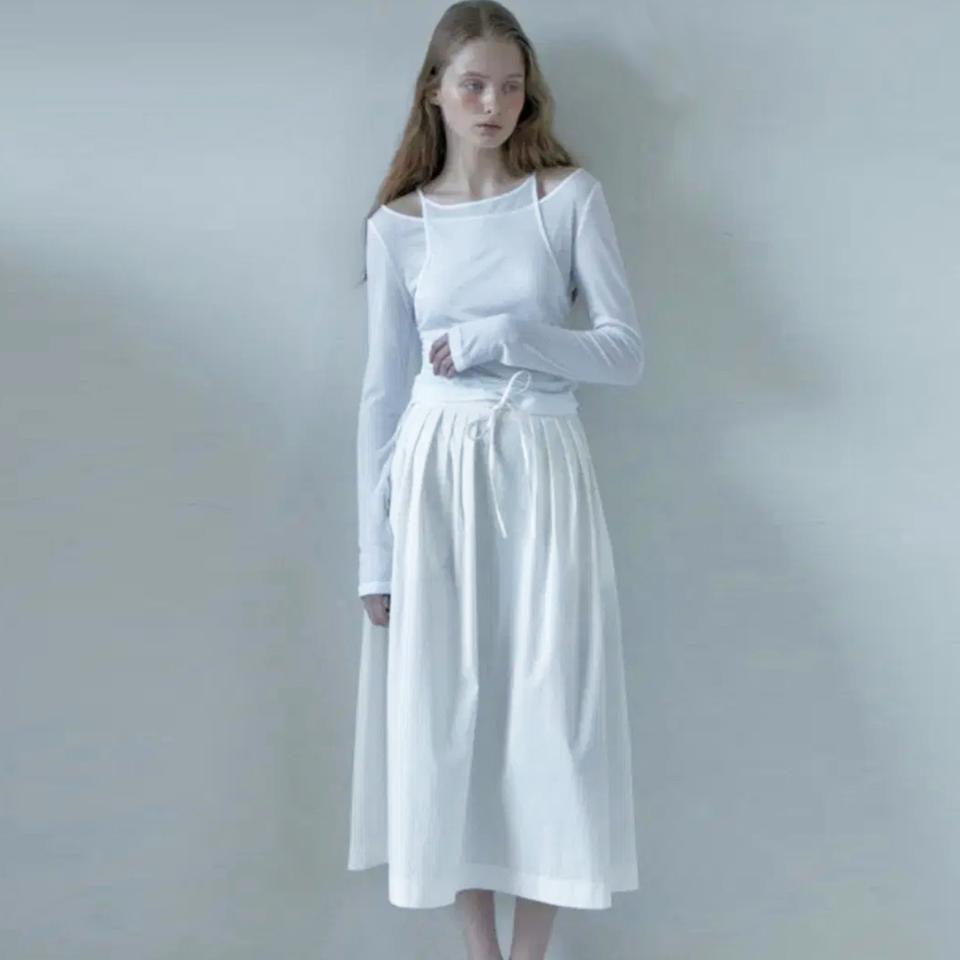 프론트로우(FRONTROW) 턱 플레어스커트 55