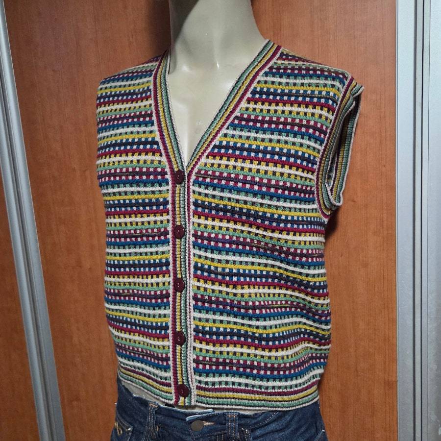 MISSONI SPORT미소니스포츠이테리여성니트조끼42입니다