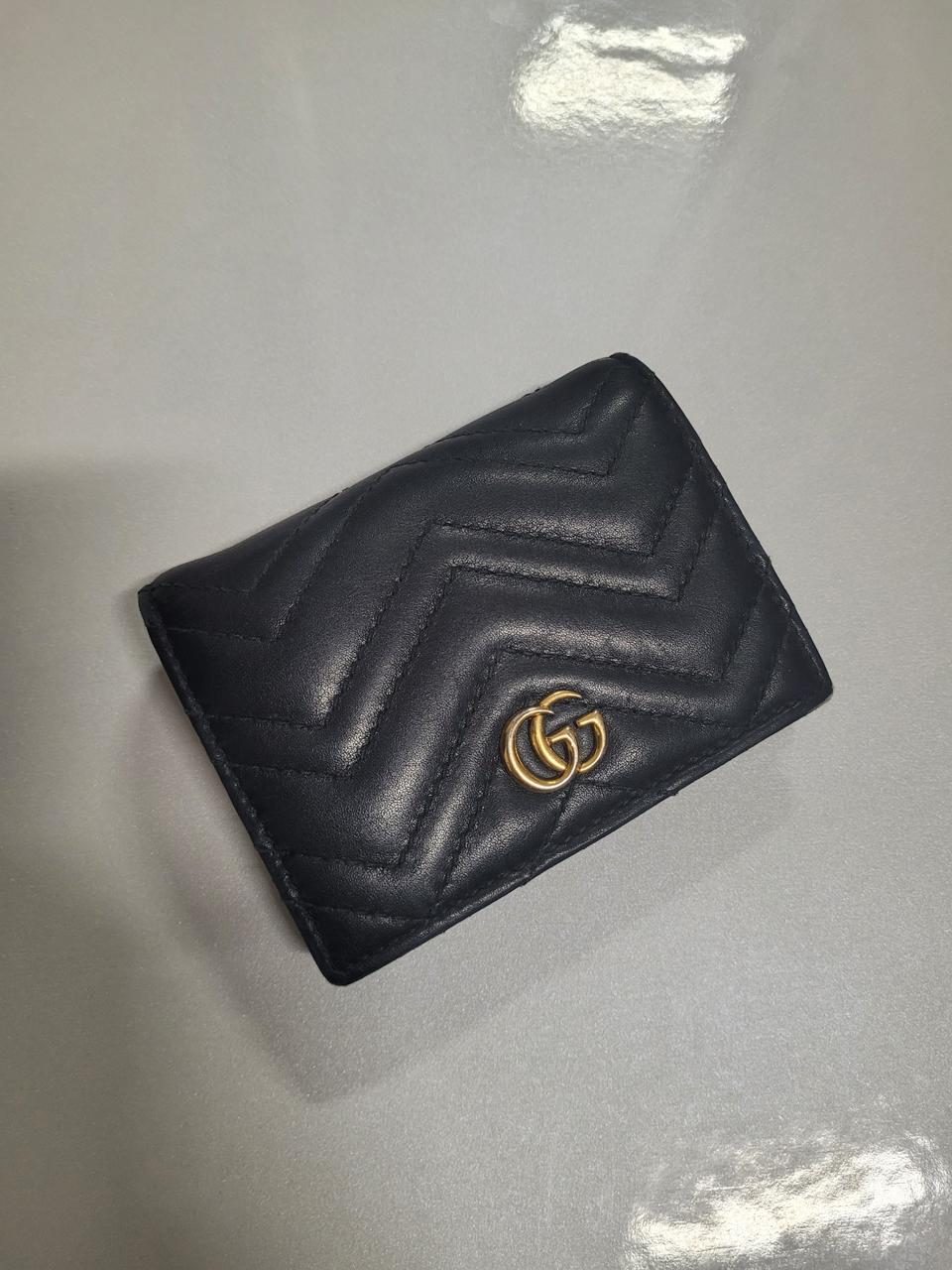 구찌 마틀라세 GG로고 금장 중지갑