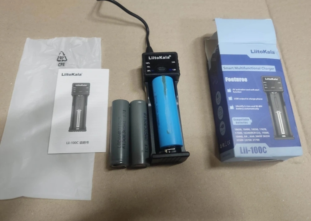 LiitoKala Lii-100C 배터리 충전기 신품배터리 3개 포함