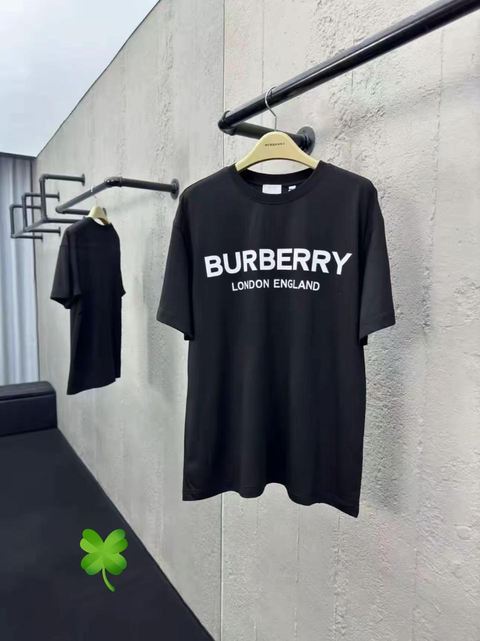 버버리 공용 반팔티