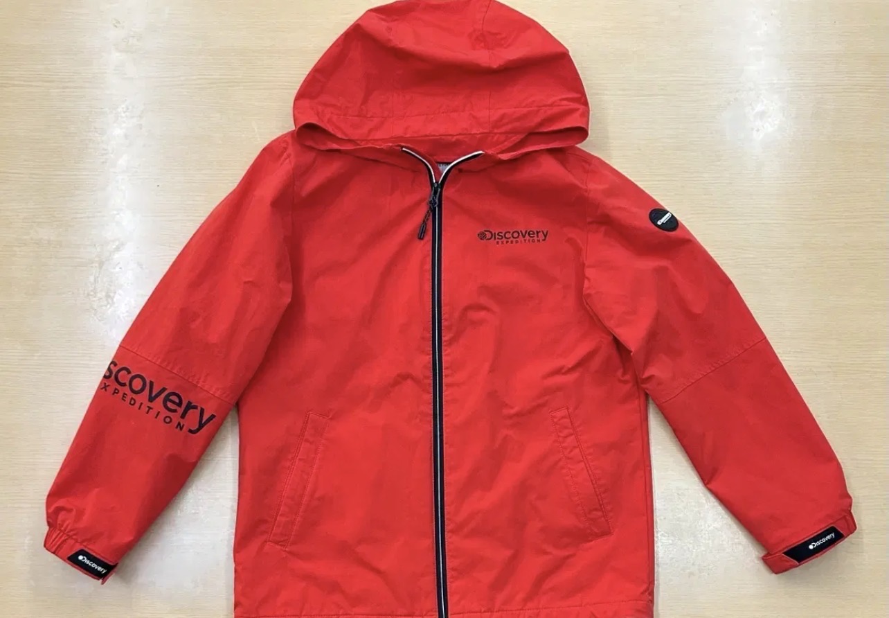 150사이즈 디스커버리 바람막이 후드 정품 레드 키즈
