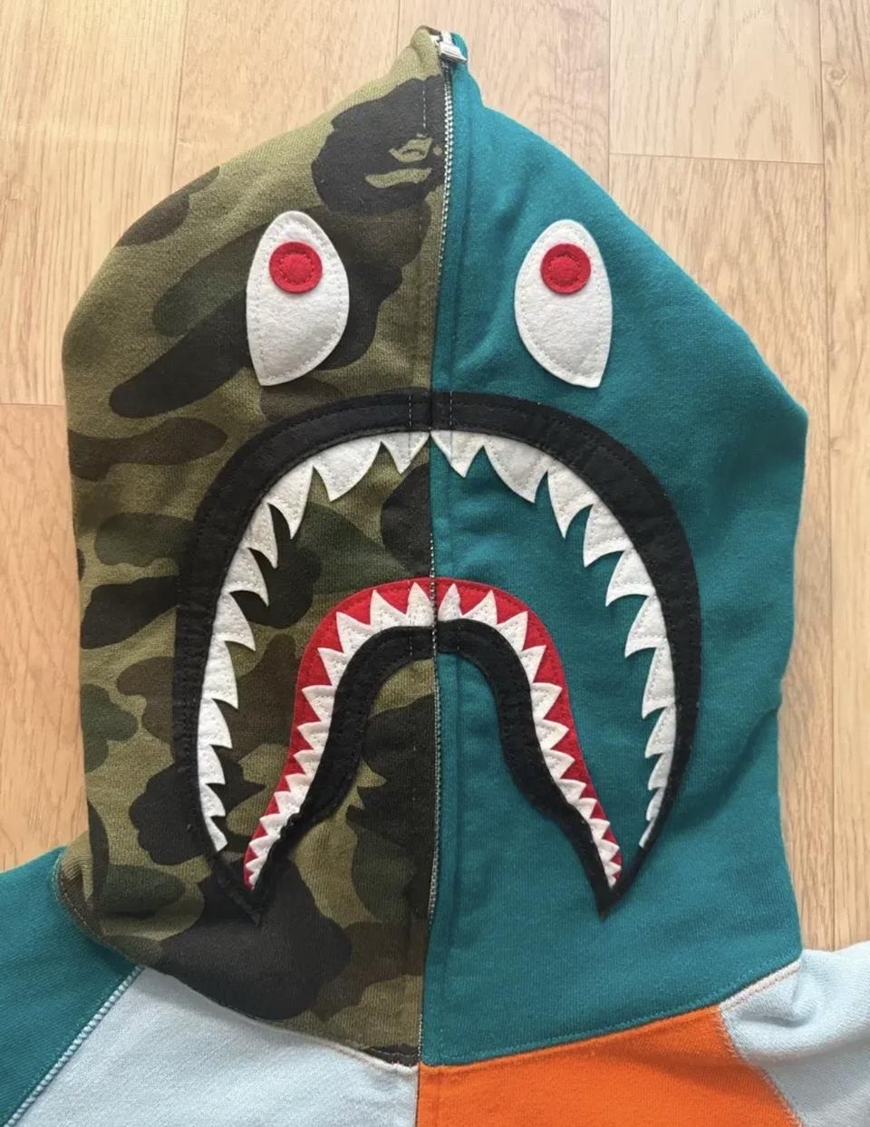 BAPE 샤크 풀집업 L / 새상품 택O