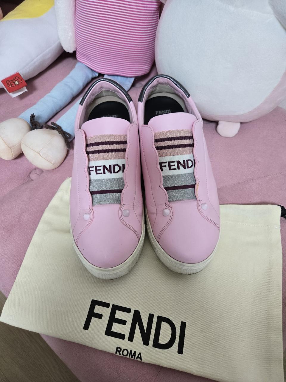 정품 > 펜디 스니커즈