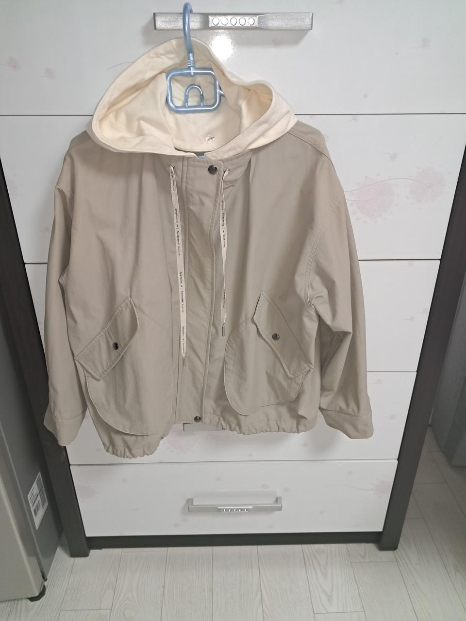 송지오 봄가을점퍼. 구매가185000.