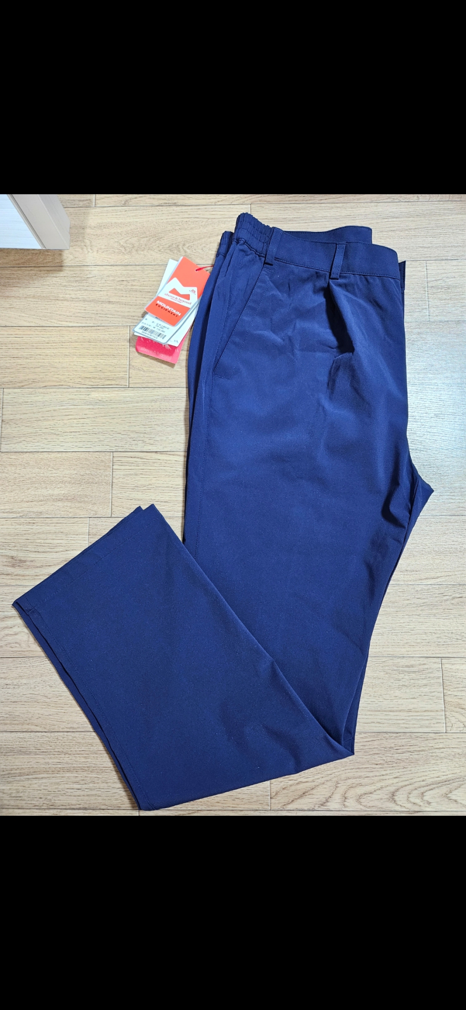 마운틴이큅먼트 네이비 색상   바지 38