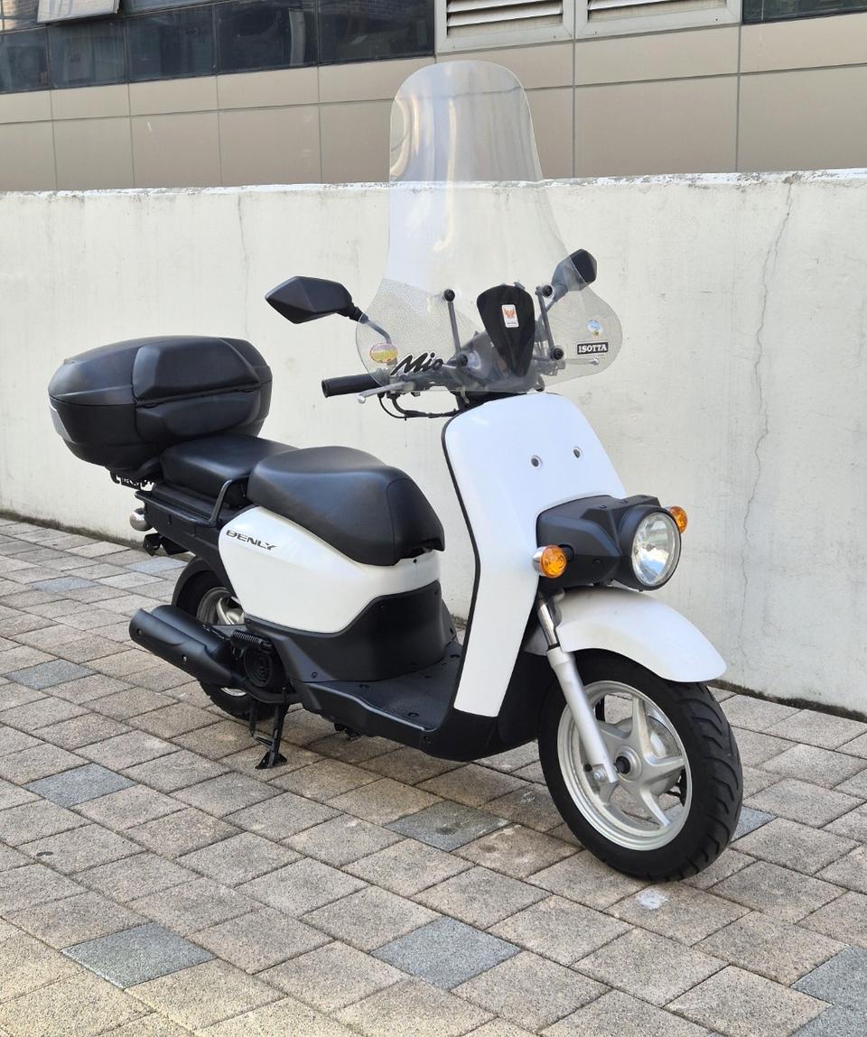 2016년식 2만키로탄 혼다 벤리110 흰색 판매합니다.