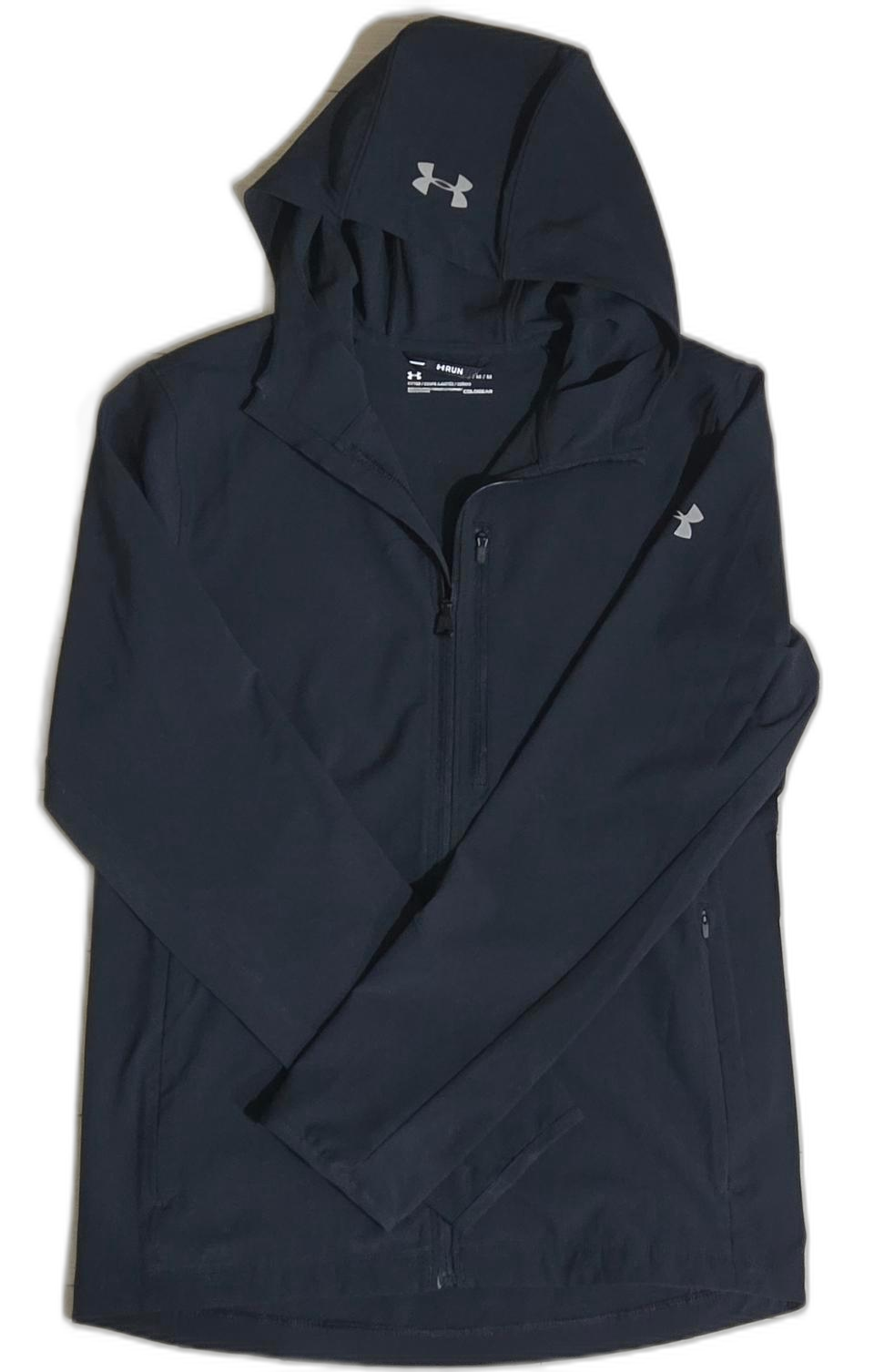 언더아머 바람막이