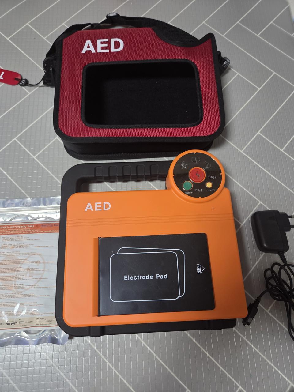 나눔테크 교육용 제세동기(자동심장충격기) AED Trainer