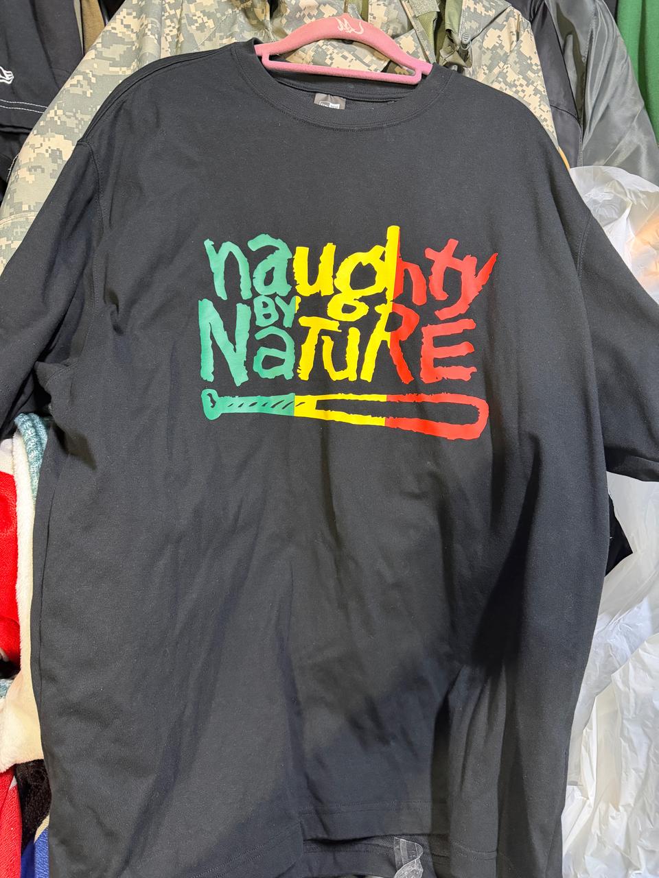 뉴에라 너티바이네이처 블랙 티셔츠