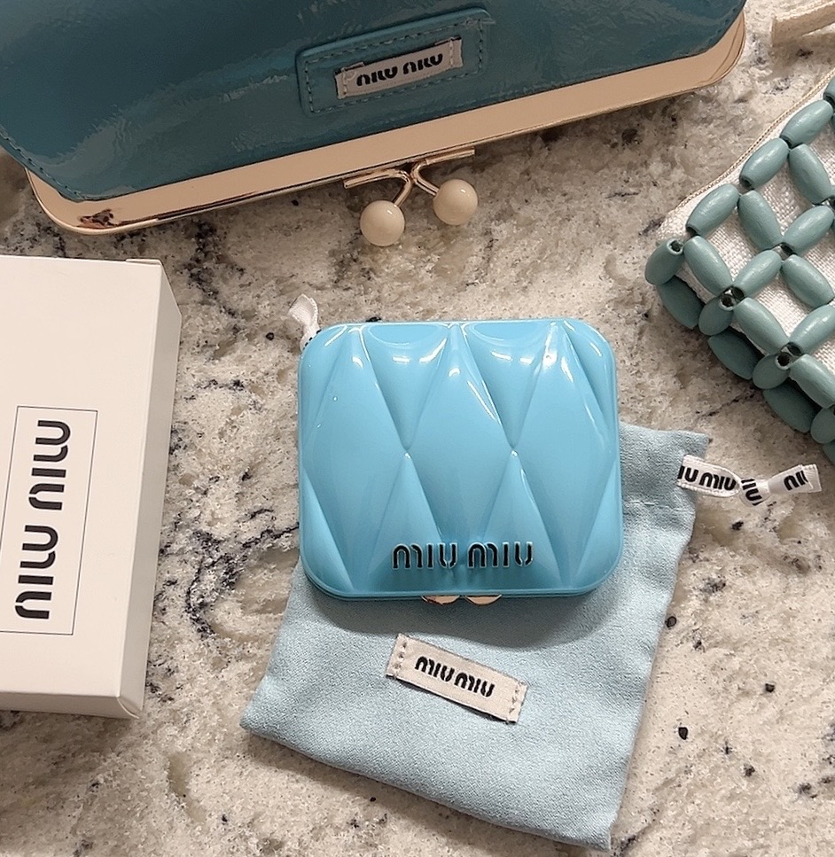 미우미우 양면 손거울