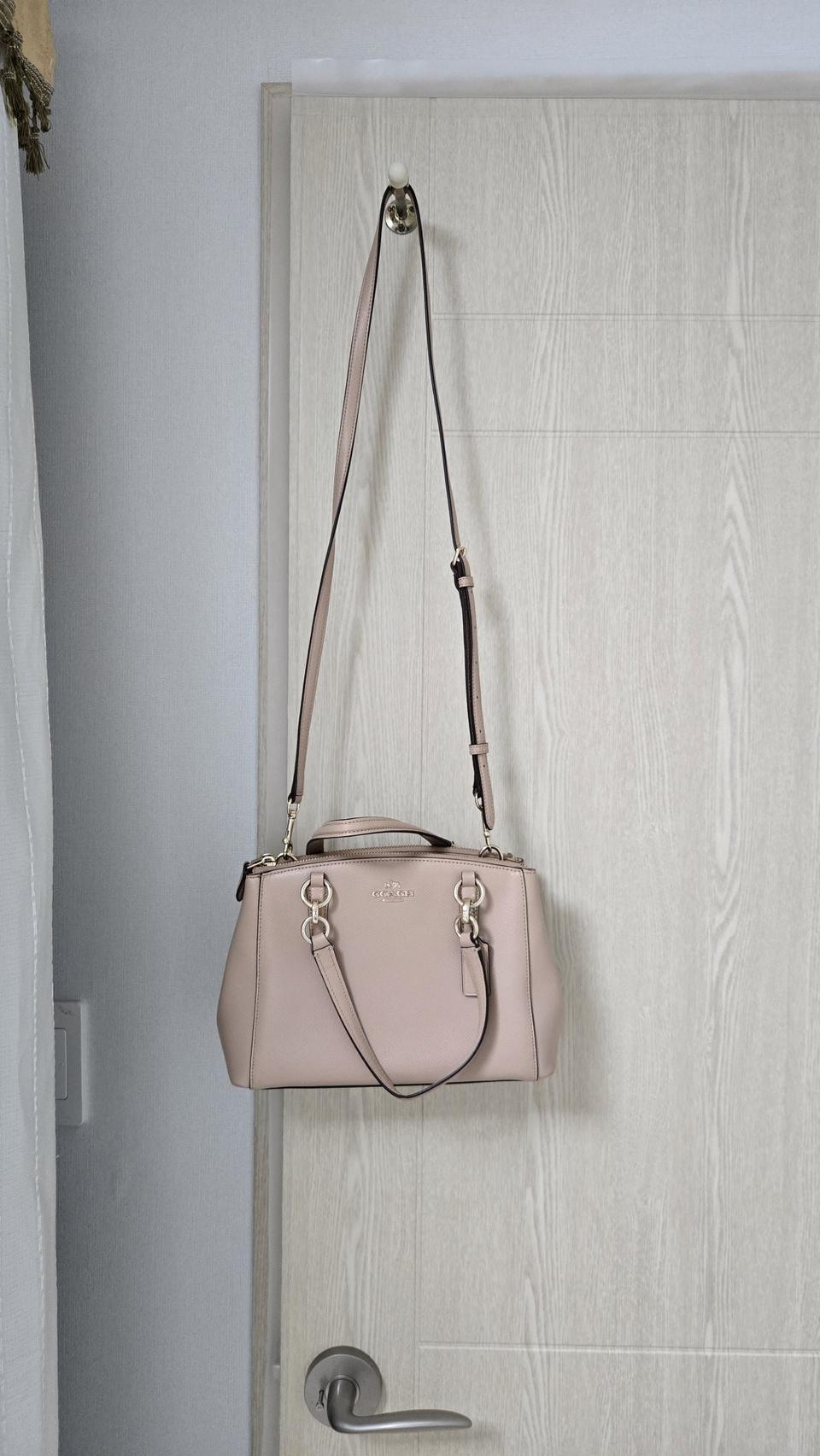 정품 코치 크리스티 캐리올 사첼백 정가30만 누드베이지