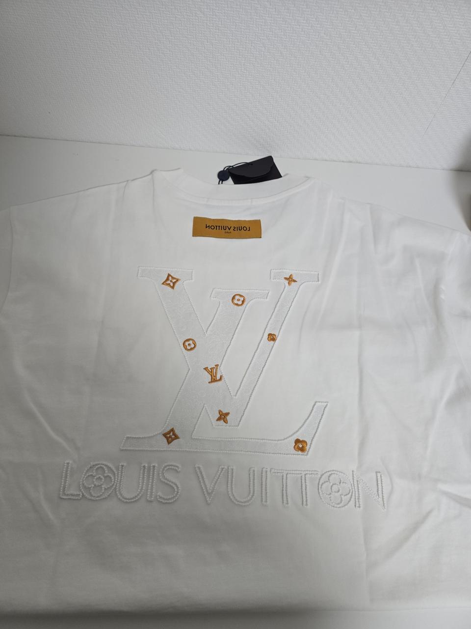 루이비통반팔티셔츠 XL(새제품)