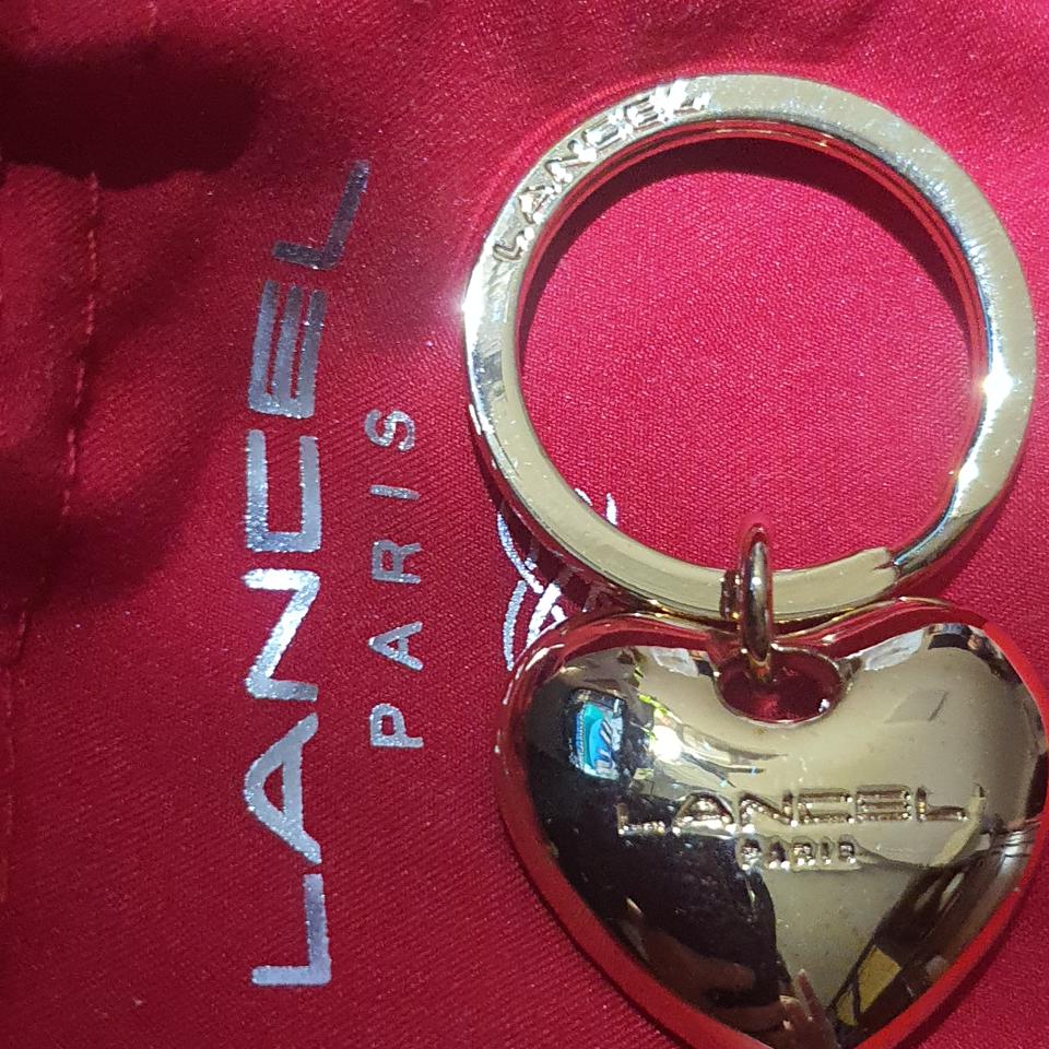 랑셀(Lancel) 브랜드의 하트 모양 키링입니다. 