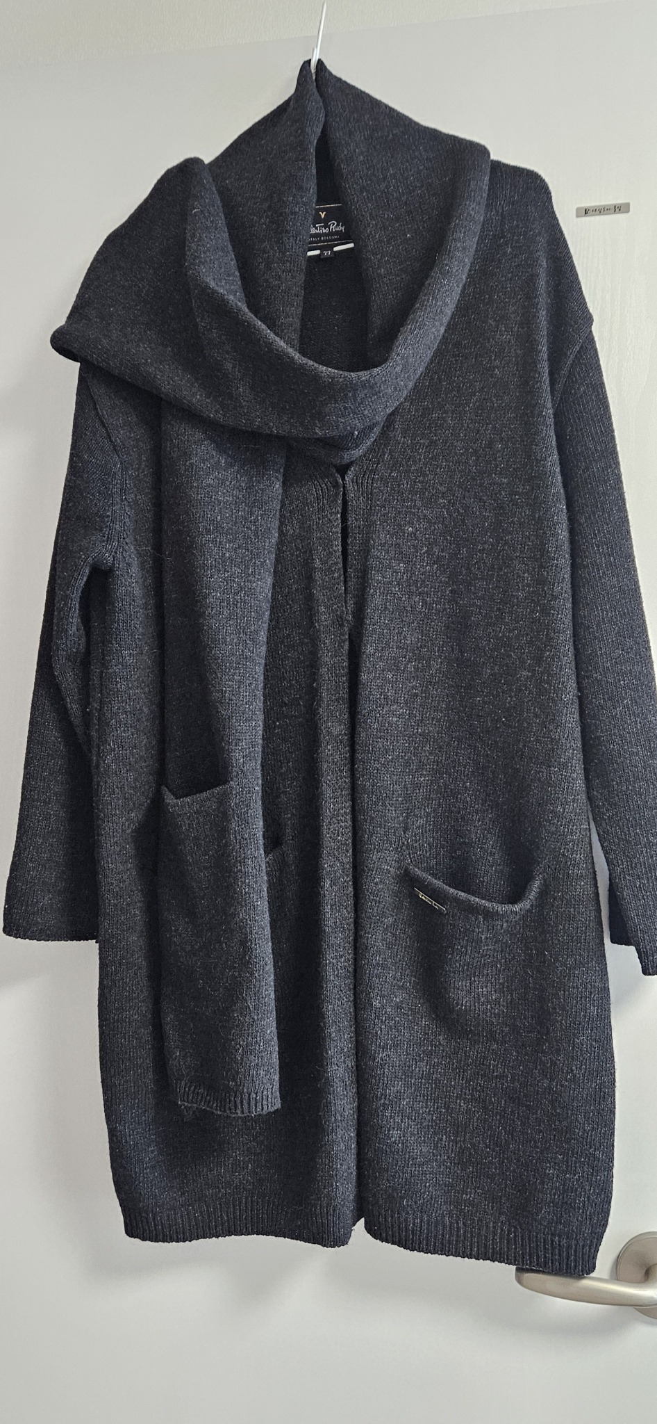 Valentino Rudy 이태리 제품 니트 가디건 목도리 세트 상품